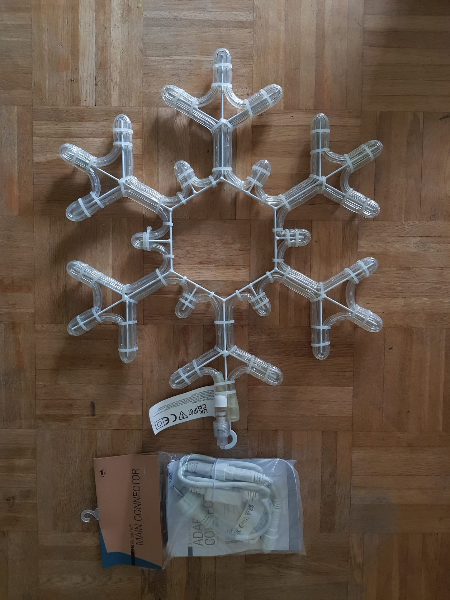 MK ILLUMINATION 160-038 LED Motiv Snowflake Ø 55cm 6W warmweiß inkl. Netzteil