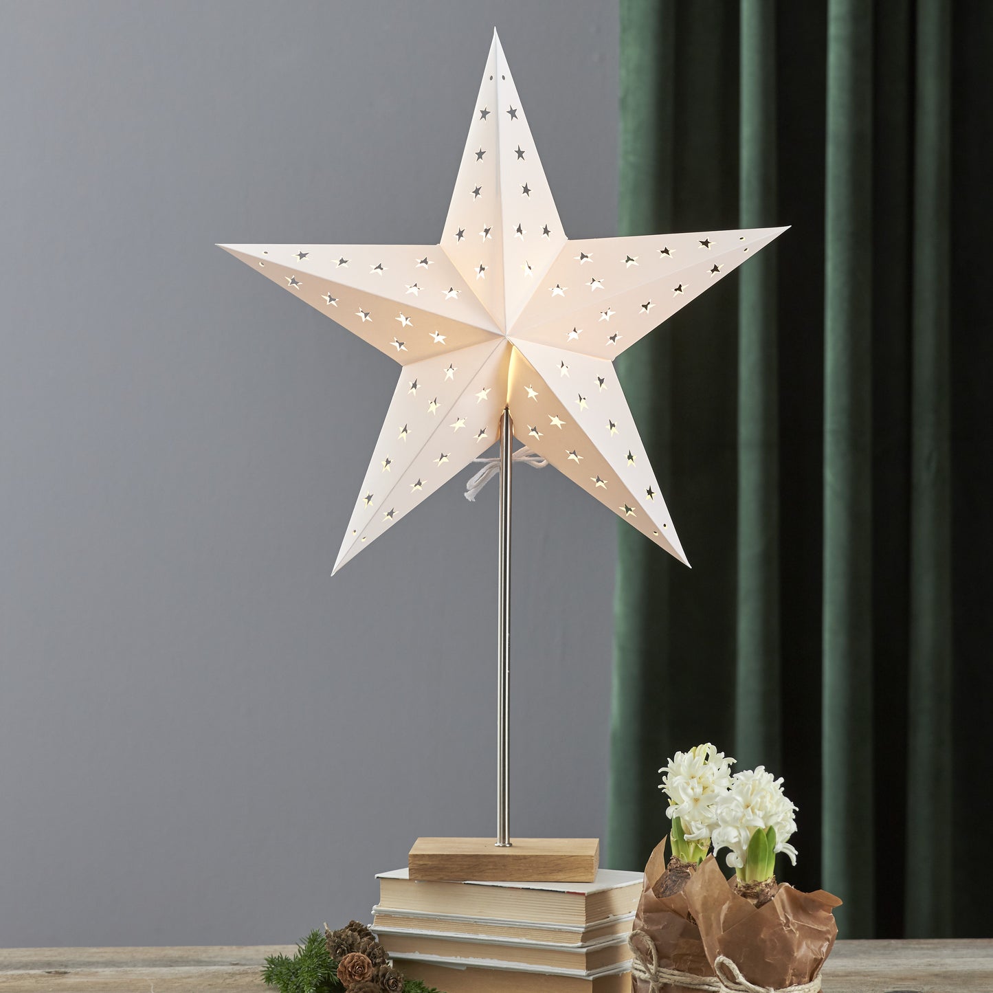 Star Trading Standleuchte "Combi-Pack" Material: Metall/Holz/Papier, Farbe: creme/eiche oder creme/weiß, ca. 65x43 cm (Stern), ca. 52,5x20 cm (Lampe), Vierfarb-Karton